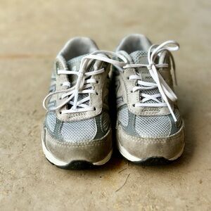 New Balance Shoes C7